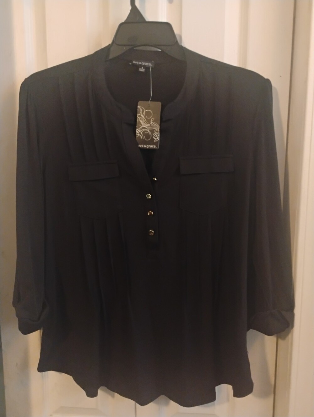 Ava & Grace Black Pleated Popover Blouse Size L NWT, Gold Buttons Roll-Tab 3/4 S